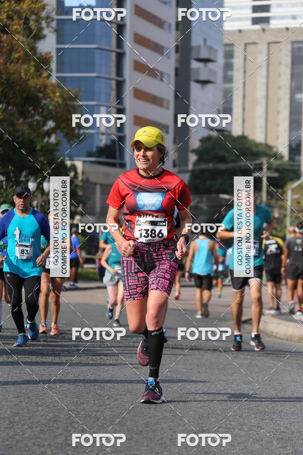 Buy your photos of the eventMeia Maratona Internacional de Curitiba 2018 on Fotop