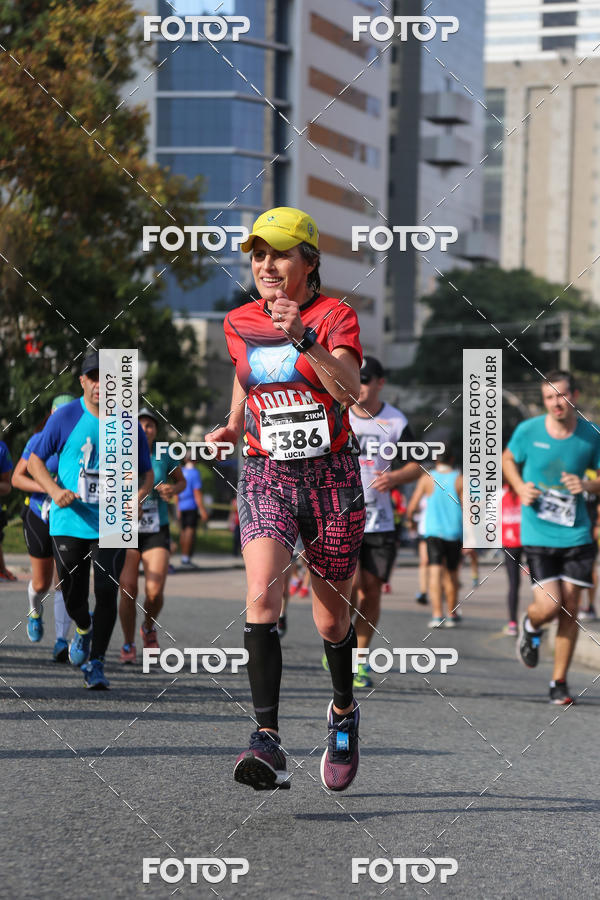 Buy your photos of the eventMeia Maratona Internacional de Curitiba 2018 on Fotop