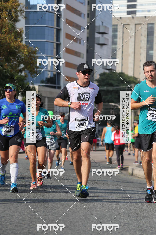 Buy your photos of the eventMeia Maratona Internacional de Curitiba 2018 on Fotop