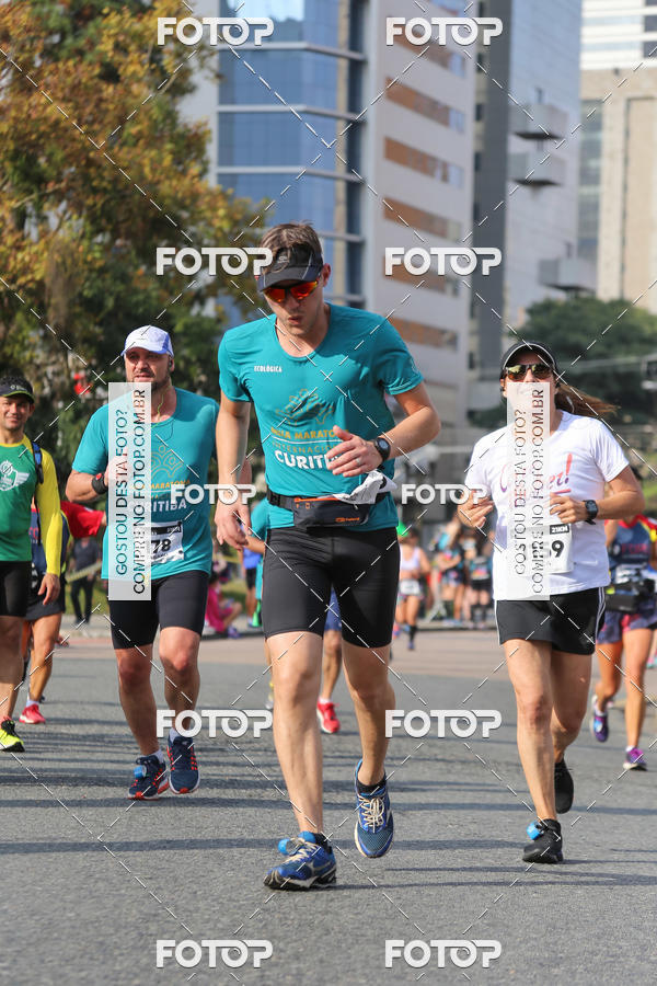 Buy your photos of the eventMeia Maratona Internacional de Curitiba 2018 on Fotop