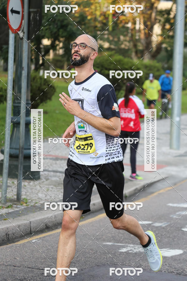 Buy your photos of the eventMeia Maratona Internacional de Curitiba 2018 on Fotop