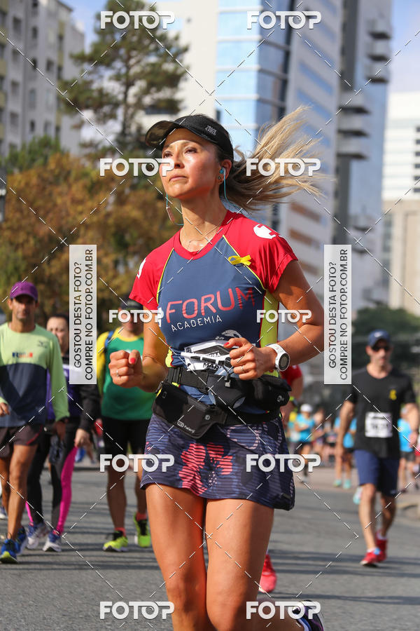 Buy your photos of the eventMeia Maratona Internacional de Curitiba 2018 on Fotop