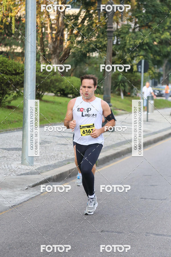 Buy your photos of the eventMeia Maratona Internacional de Curitiba 2018 on Fotop