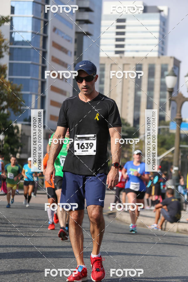 Buy your photos of the eventMeia Maratona Internacional de Curitiba 2018 on Fotop