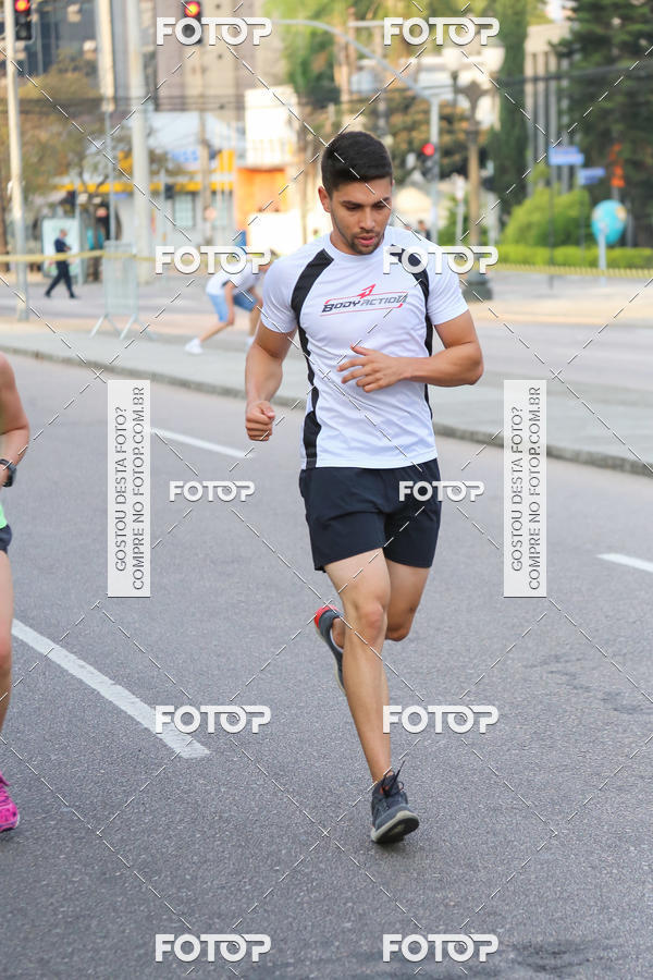 Buy your photos of the eventMeia Maratona Internacional de Curitiba 2018 on Fotop