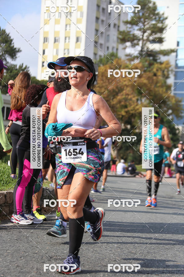 Buy your photos of the eventMeia Maratona Internacional de Curitiba 2018 on Fotop