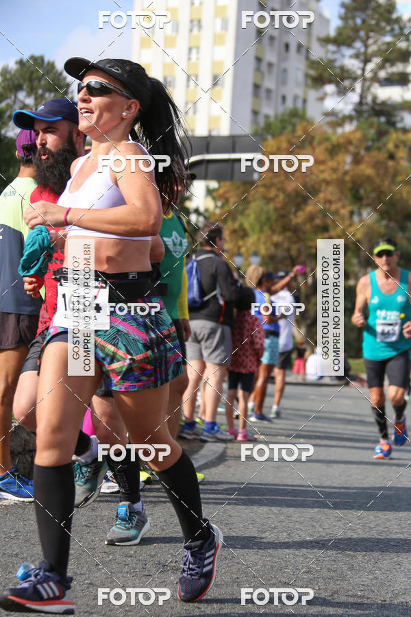 Buy your photos of the eventMeia Maratona Internacional de Curitiba 2018 on Fotop