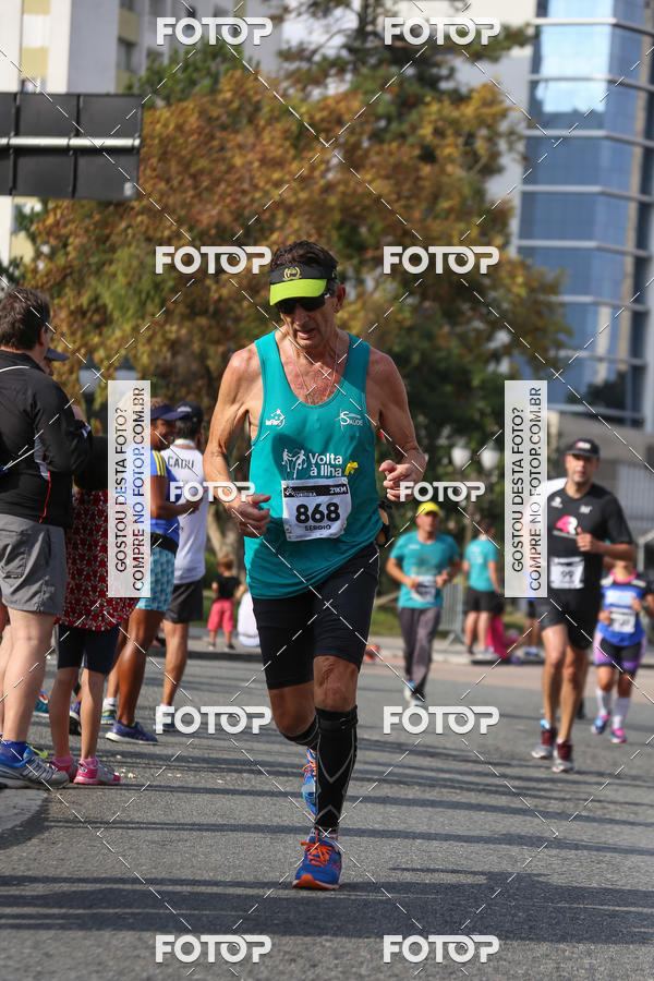 Buy your photos of the eventMeia Maratona Internacional de Curitiba 2018 on Fotop