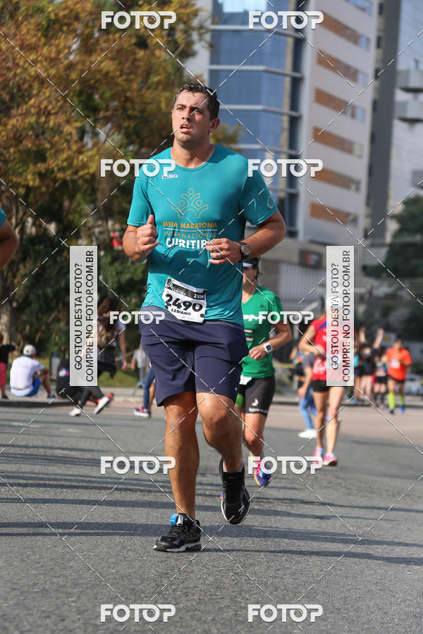 Buy your photos of the eventMeia Maratona Internacional de Curitiba 2018 on Fotop
