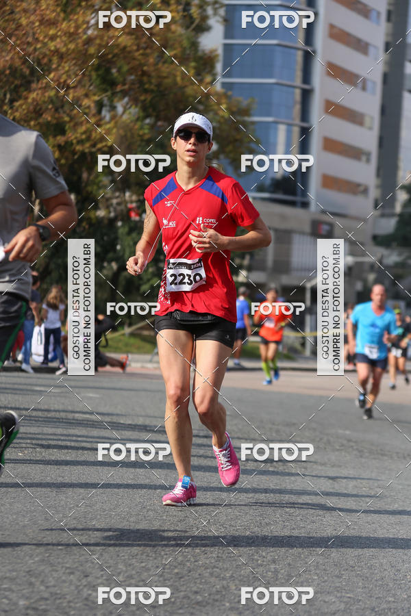 Buy your photos of the eventMeia Maratona Internacional de Curitiba 2018 on Fotop