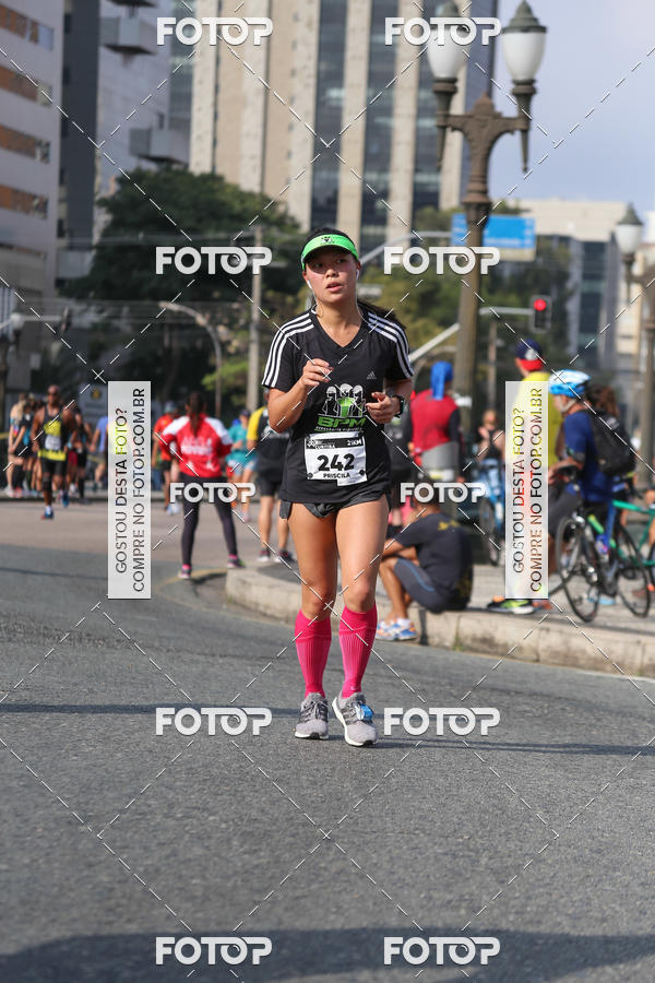 Buy your photos of the eventMeia Maratona Internacional de Curitiba 2018 on Fotop
