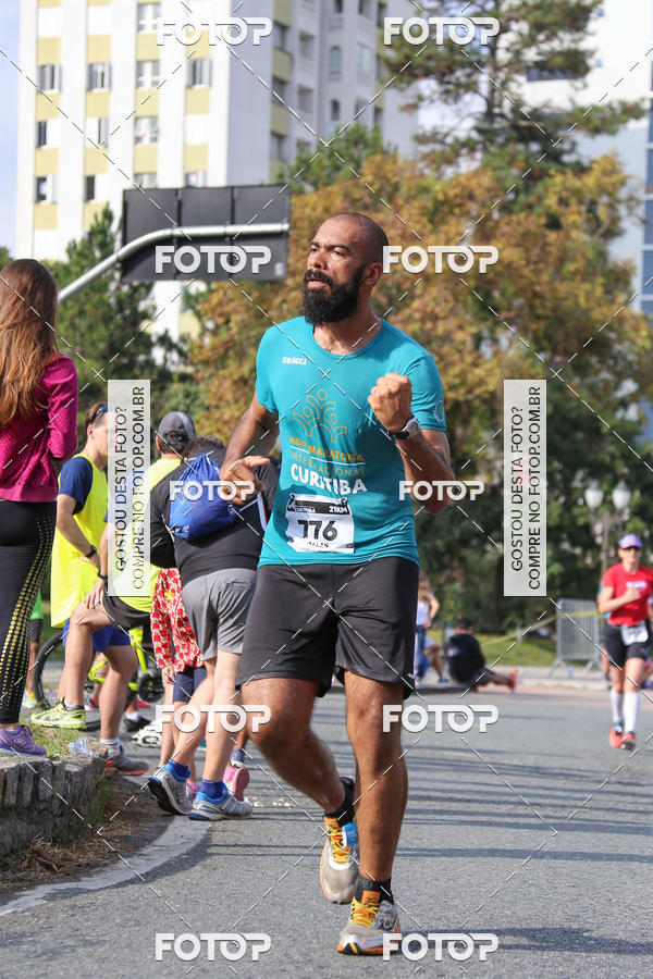 Buy your photos of the eventMeia Maratona Internacional de Curitiba 2018 on Fotop