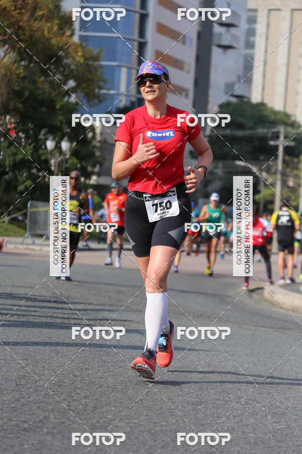 Buy your photos of the eventMeia Maratona Internacional de Curitiba 2018 on Fotop