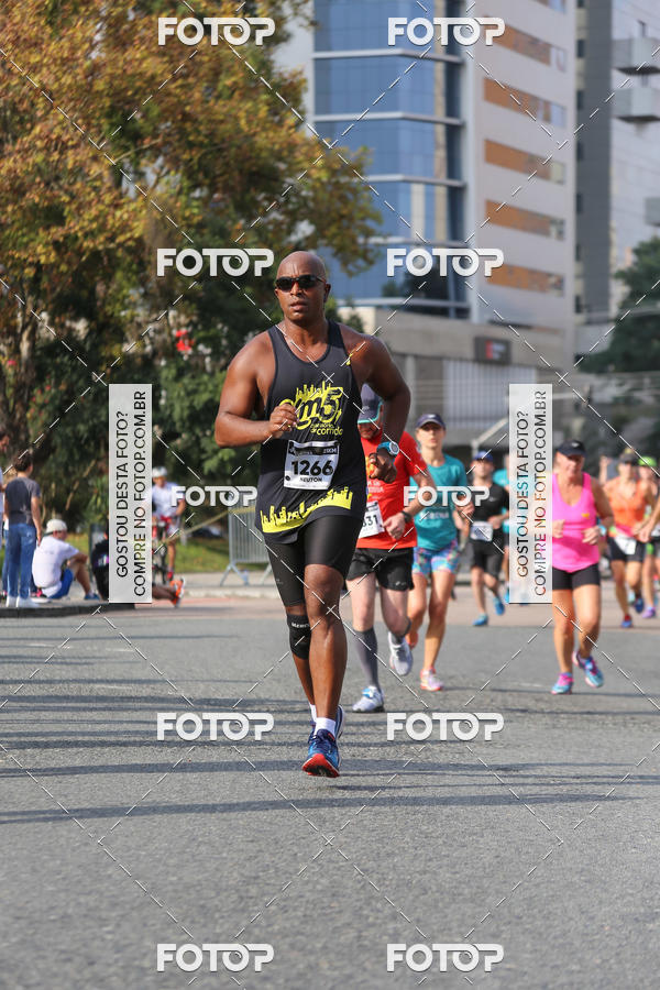 Buy your photos of the eventMeia Maratona Internacional de Curitiba 2018 on Fotop