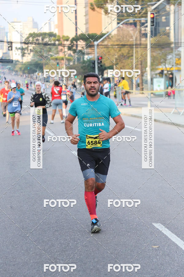 Buy your photos of the eventMeia Maratona Internacional de Curitiba 2018 on Fotop