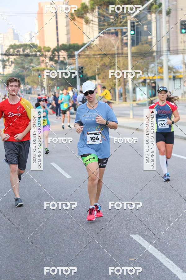 Buy your photos of the eventMeia Maratona Internacional de Curitiba 2018 on Fotop