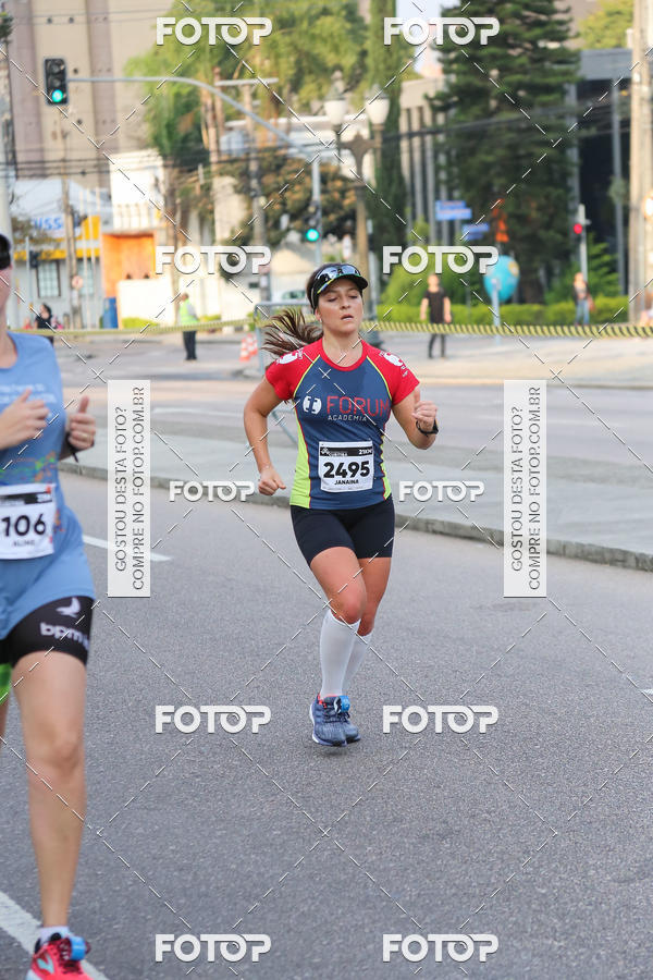 Buy your photos of the eventMeia Maratona Internacional de Curitiba 2018 on Fotop