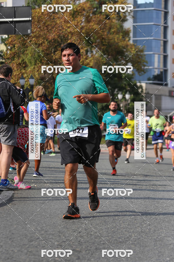 Buy your photos of the eventMeia Maratona Internacional de Curitiba 2018 on Fotop