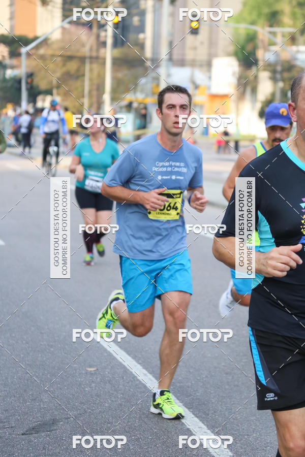 Buy your photos of the eventMeia Maratona Internacional de Curitiba 2018 on Fotop