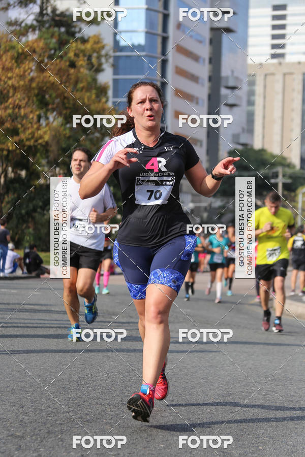 Buy your photos of the eventMeia Maratona Internacional de Curitiba 2018 on Fotop