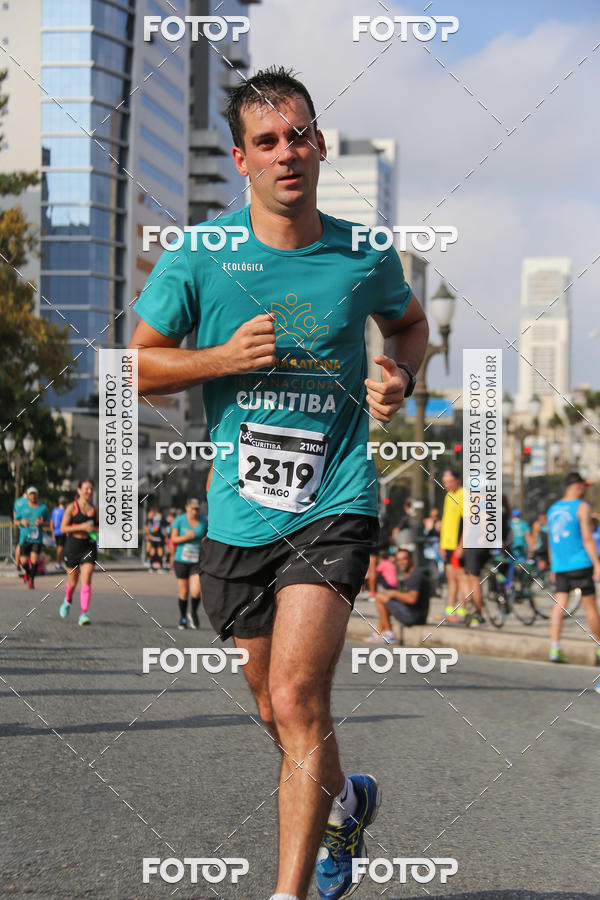 Buy your photos of the eventMeia Maratona Internacional de Curitiba 2018 on Fotop