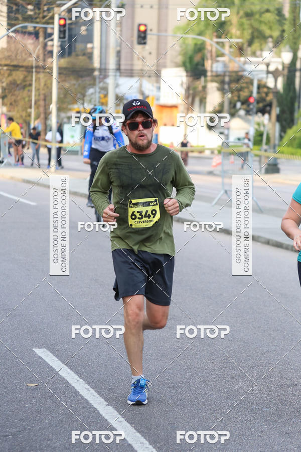 Buy your photos of the eventMeia Maratona Internacional de Curitiba 2018 on Fotop