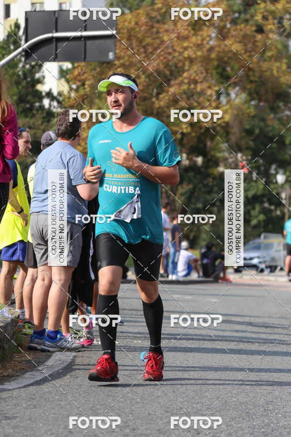 Buy your photos of the eventMeia Maratona Internacional de Curitiba 2018 on Fotop