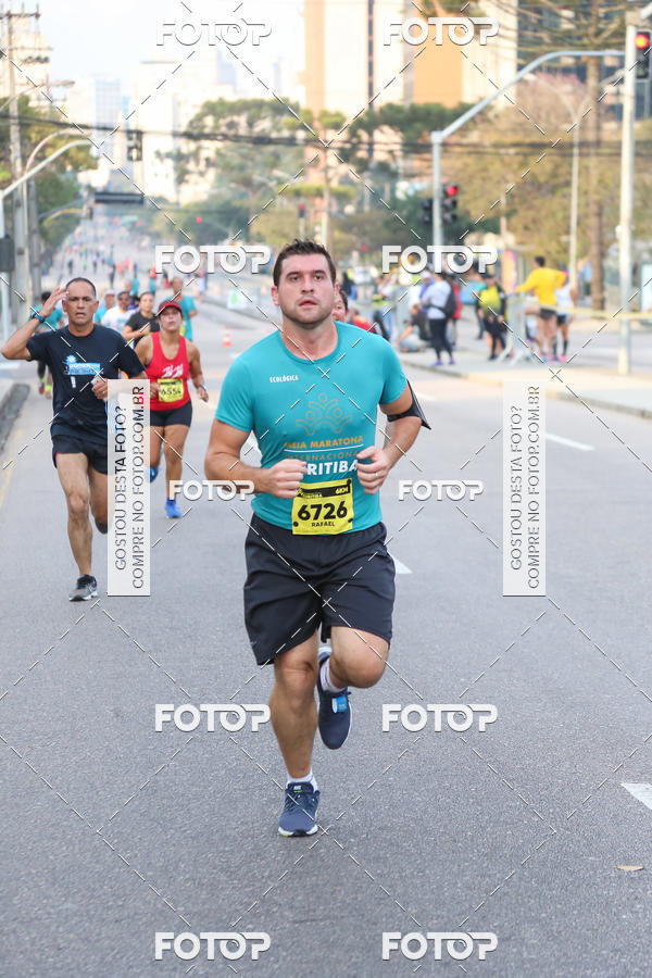 Buy your photos of the eventMeia Maratona Internacional de Curitiba 2018 on Fotop