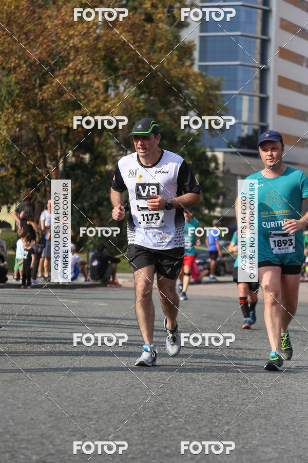 Buy your photos of the eventMeia Maratona Internacional de Curitiba 2018 on Fotop