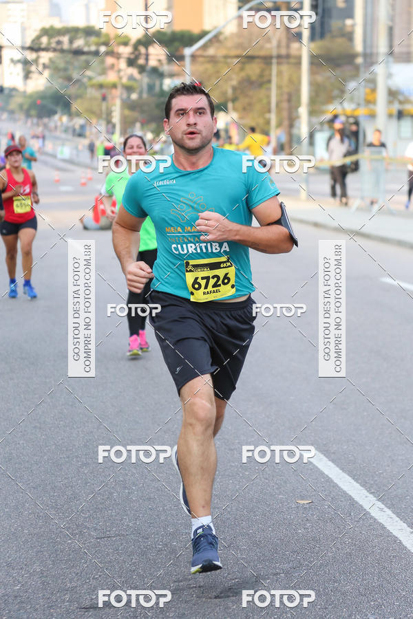 Buy your photos of the eventMeia Maratona Internacional de Curitiba 2018 on Fotop
