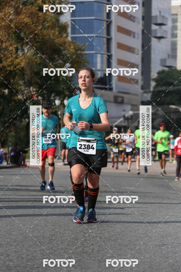 Buy your photos of the eventMeia Maratona Internacional de Curitiba 2018 on Fotop