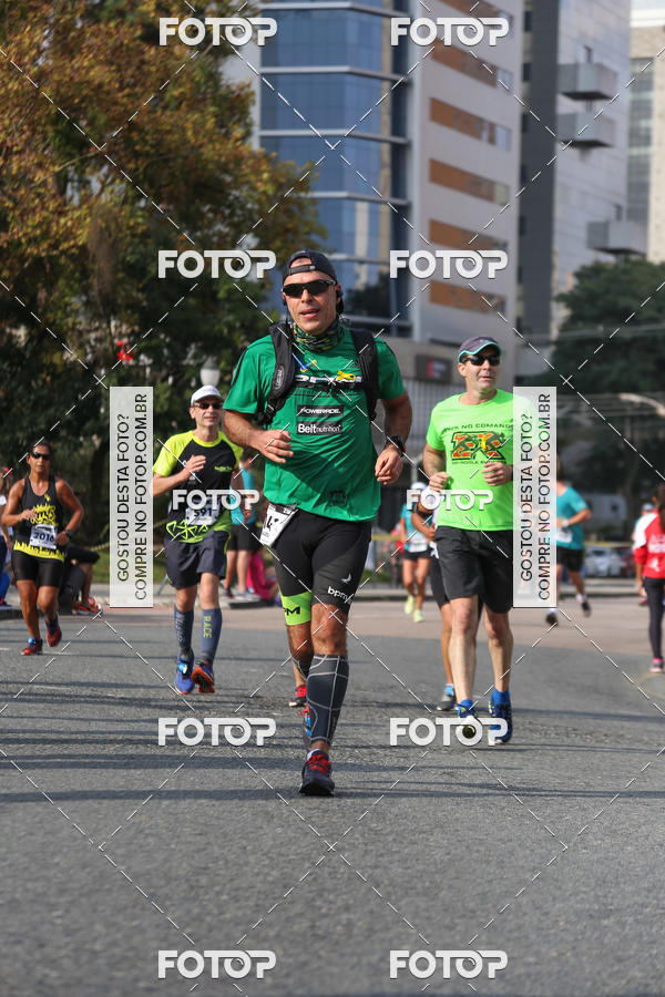 Buy your photos of the eventMeia Maratona Internacional de Curitiba 2018 on Fotop