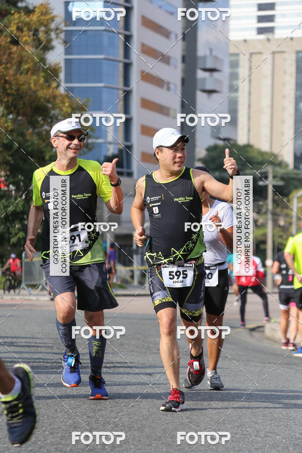 Buy your photos of the eventMeia Maratona Internacional de Curitiba 2018 on Fotop