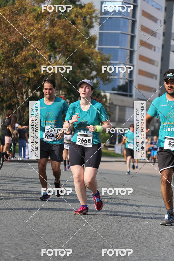 Buy your photos of the eventMeia Maratona Internacional de Curitiba 2018 on Fotop