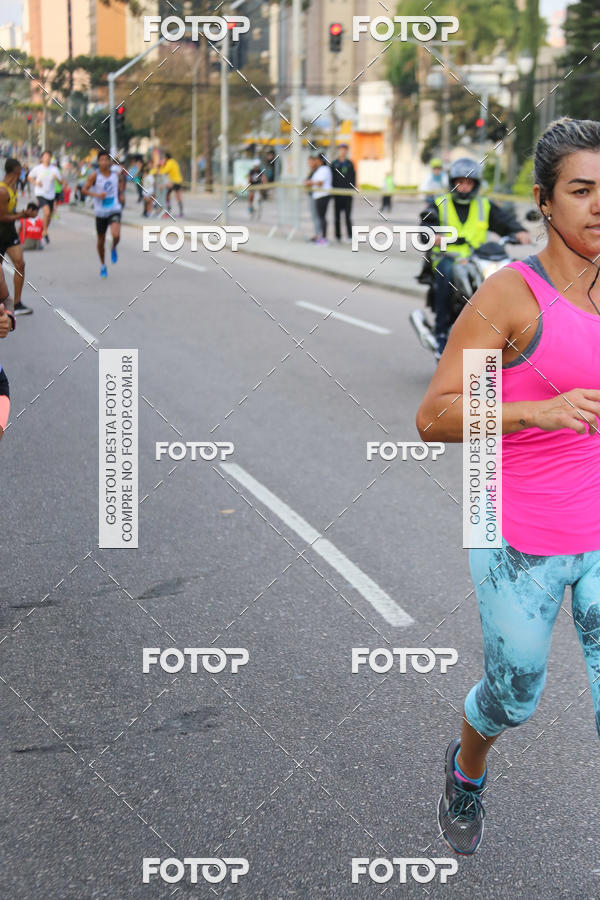 Buy your photos of the eventMeia Maratona Internacional de Curitiba 2018 on Fotop