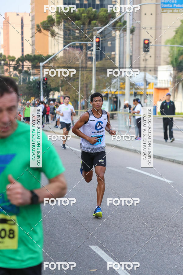Buy your photos of the eventMeia Maratona Internacional de Curitiba 2018 on Fotop