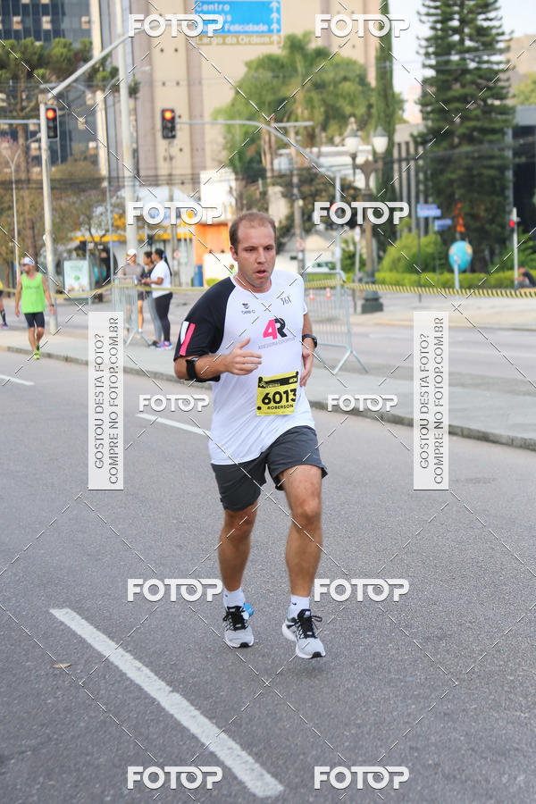 Buy your photos of the eventMeia Maratona Internacional de Curitiba 2018 on Fotop