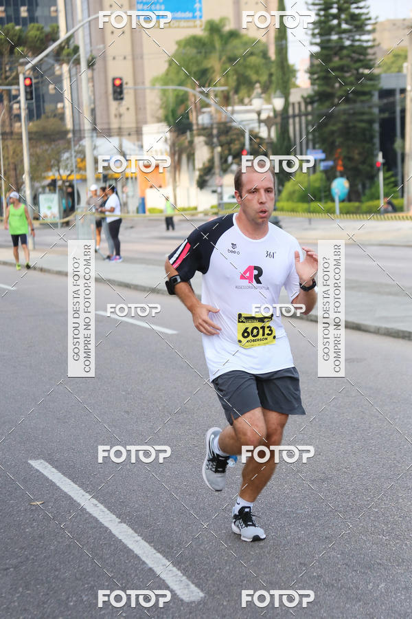 Buy your photos of the eventMeia Maratona Internacional de Curitiba 2018 on Fotop