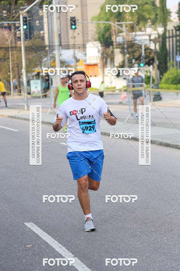 Buy your photos of the eventMeia Maratona Internacional de Curitiba 2018 on Fotop