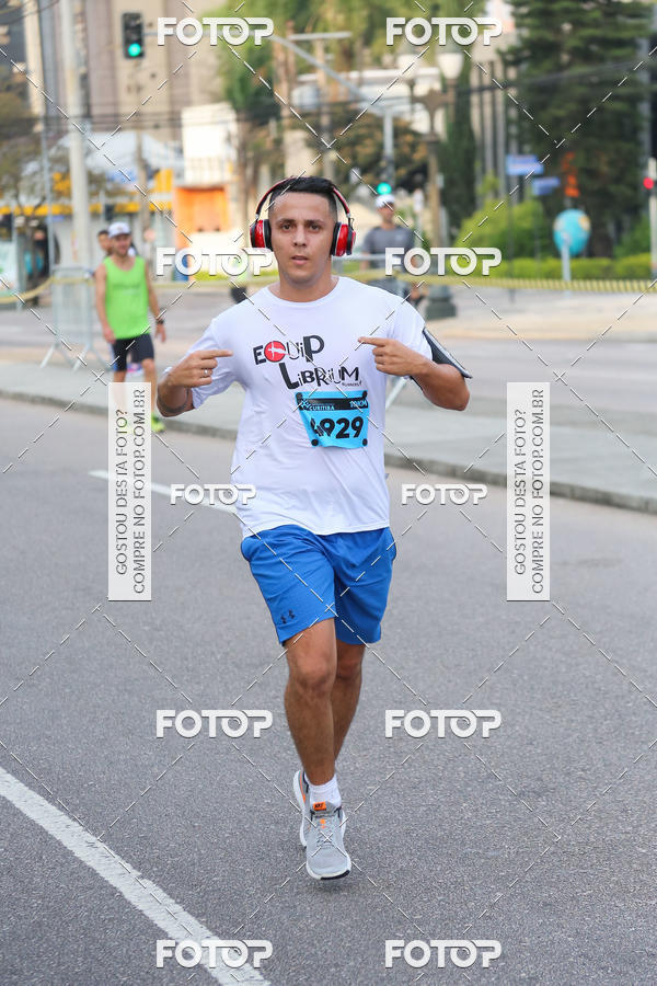 Buy your photos of the eventMeia Maratona Internacional de Curitiba 2018 on Fotop