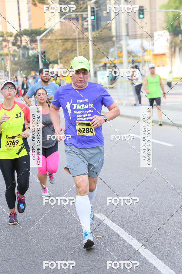 Buy your photos of the eventMeia Maratona Internacional de Curitiba 2018 on Fotop