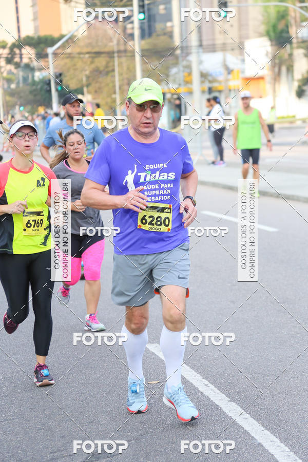 Buy your photos of the eventMeia Maratona Internacional de Curitiba 2018 on Fotop