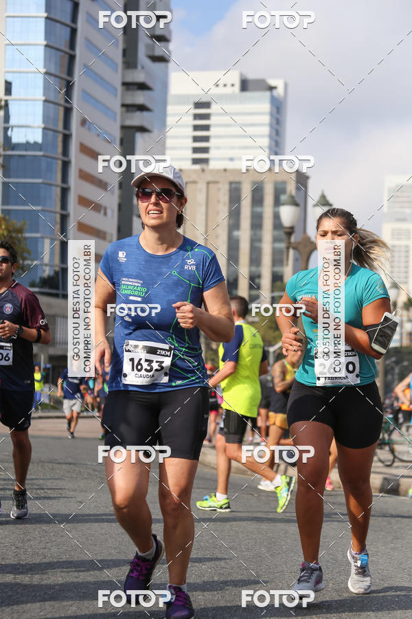 Buy your photos of the eventMeia Maratona Internacional de Curitiba 2018 on Fotop