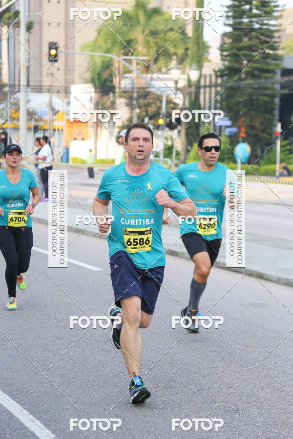 Buy your photos of the eventMeia Maratona Internacional de Curitiba 2018 on Fotop