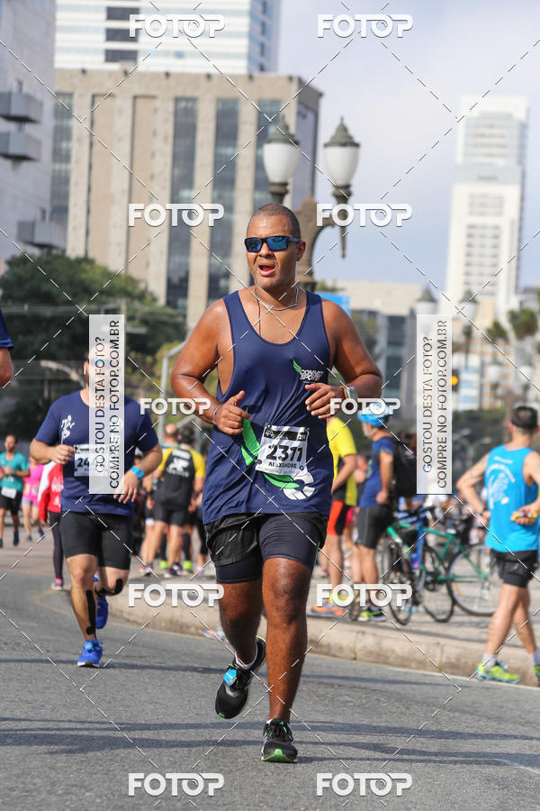 Buy your photos of the eventMeia Maratona Internacional de Curitiba 2018 on Fotop