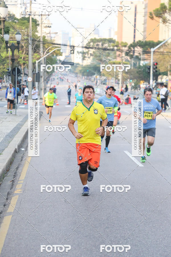 Buy your photos of the eventMeia Maratona Internacional de Curitiba 2018 on Fotop