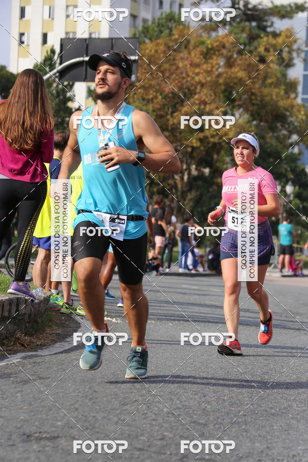 Buy your photos of the eventMeia Maratona Internacional de Curitiba 2018 on Fotop