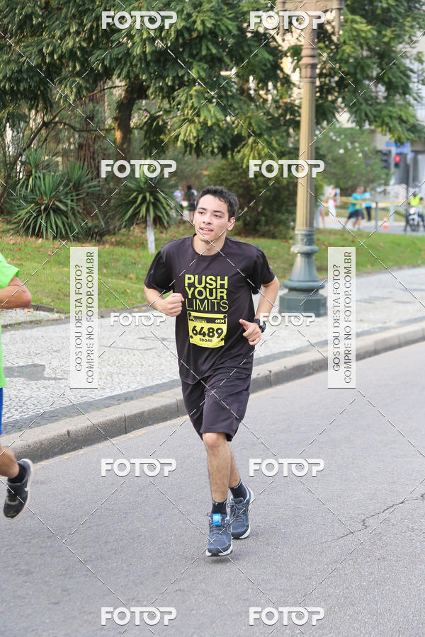 Buy your photos of the eventMeia Maratona Internacional de Curitiba 2018 on Fotop