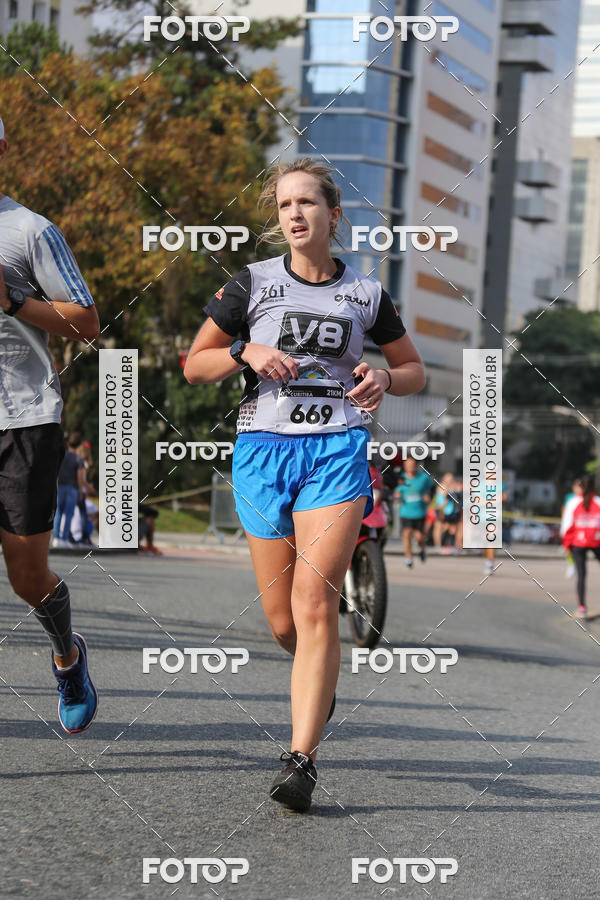 Buy your photos of the eventMeia Maratona Internacional de Curitiba 2018 on Fotop