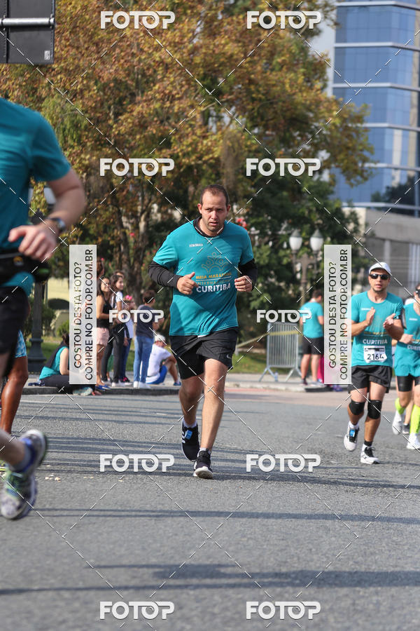 Buy your photos of the eventMeia Maratona Internacional de Curitiba 2018 on Fotop